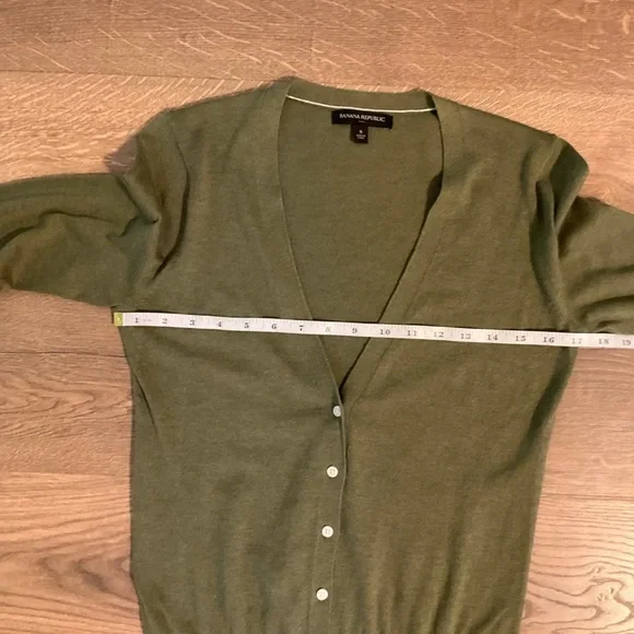 Banana Republic Factory olive cardigan, S - Picture 4 of 6